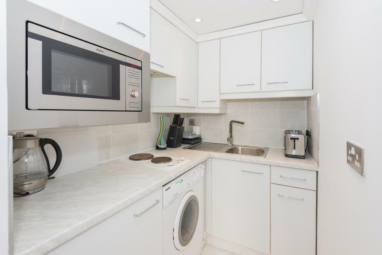 Modern Mezzanine Studio Bayswater Londra